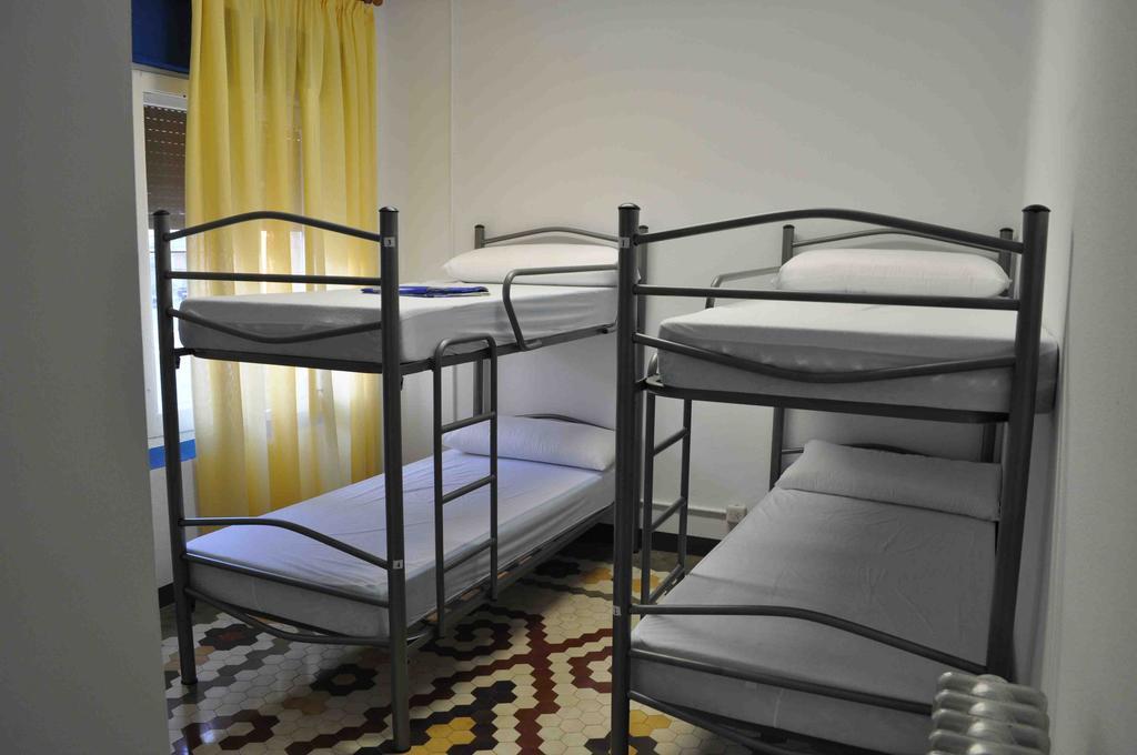 Albergue Internacional De Teruel City Backpackers Phòng bức ảnh